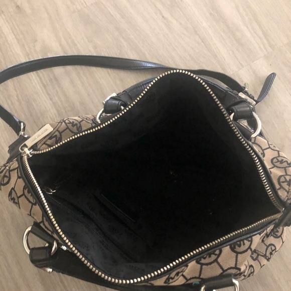 Handbag - Picture 4 of 4